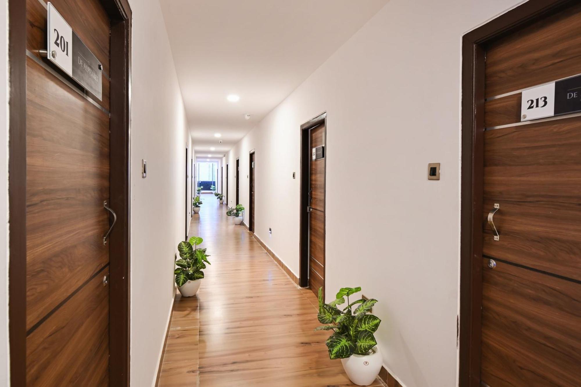 Super Townhouse De Alphabet Karmanghat Hyderabad Exterior photo