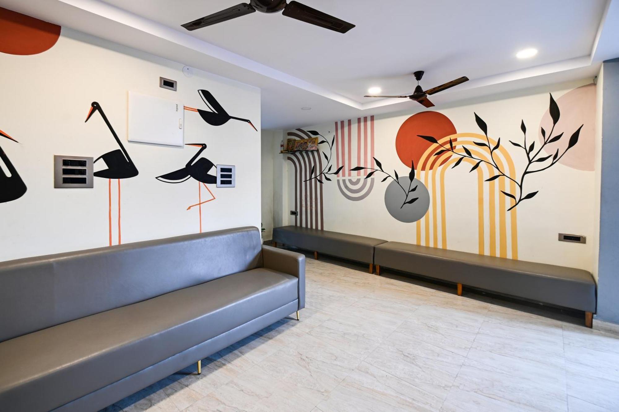 Super Townhouse De Alphabet Karmanghat Hyderabad Exterior photo